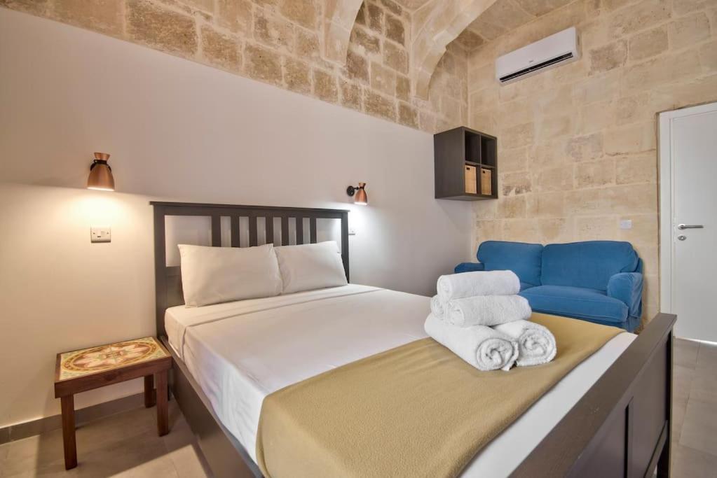 Vallettastay Old Lodge Apartment 1 Bagian luar foto