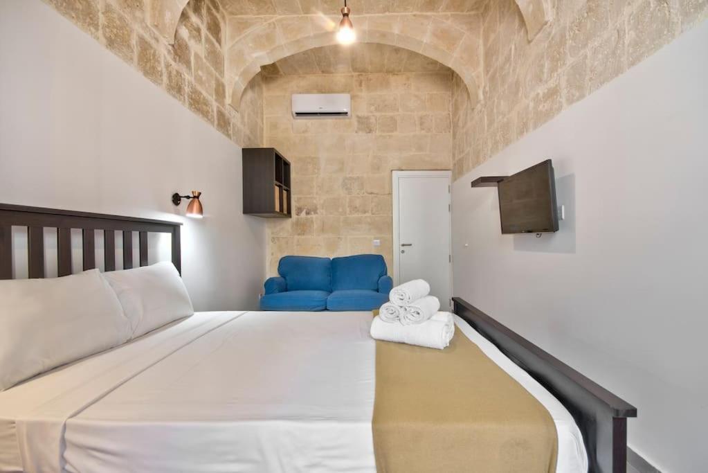 Vallettastay Old Lodge Apartment 1 Bagian luar foto