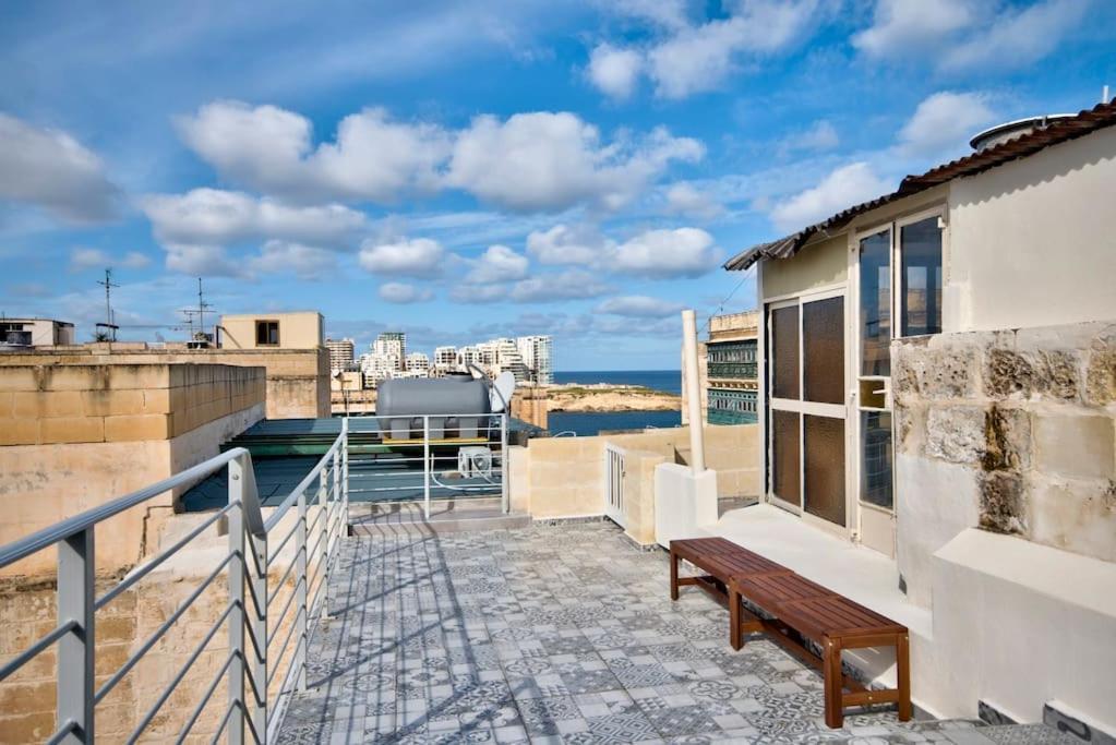 Vallettastay Old Lodge Apartment 1 Bagian luar foto