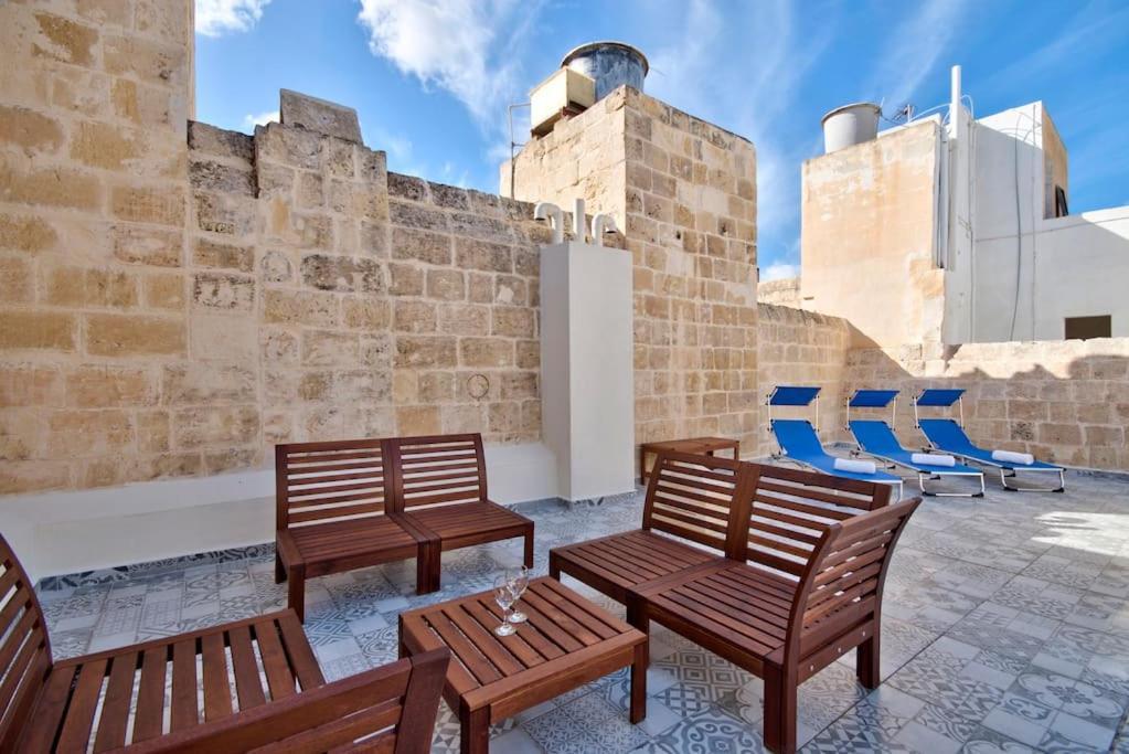 Vallettastay Old Lodge Apartment 1 Bagian luar foto